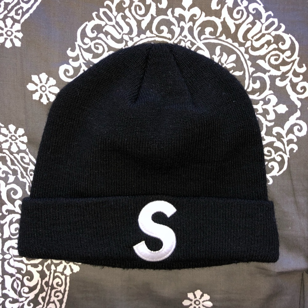 SUPREME Beanie